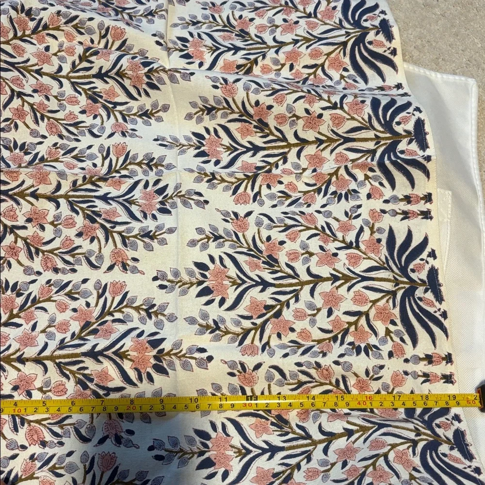 Bungalow Denmark NEW DISHTOWEL Floral Jacquard Navy & Blush NWT hostess gift